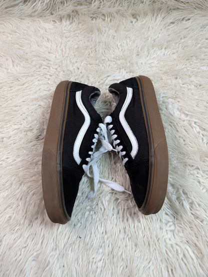 Vans | Black | Gum Sole | Lo Top | Old Skool