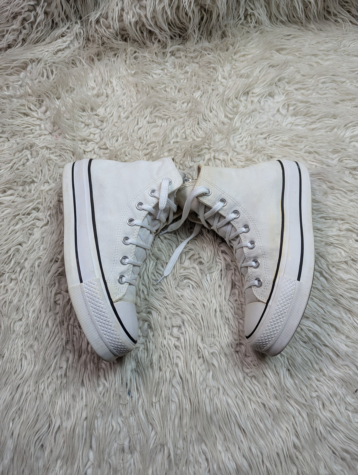 Chuck Taylor | White | High top| Converse | Platforms
