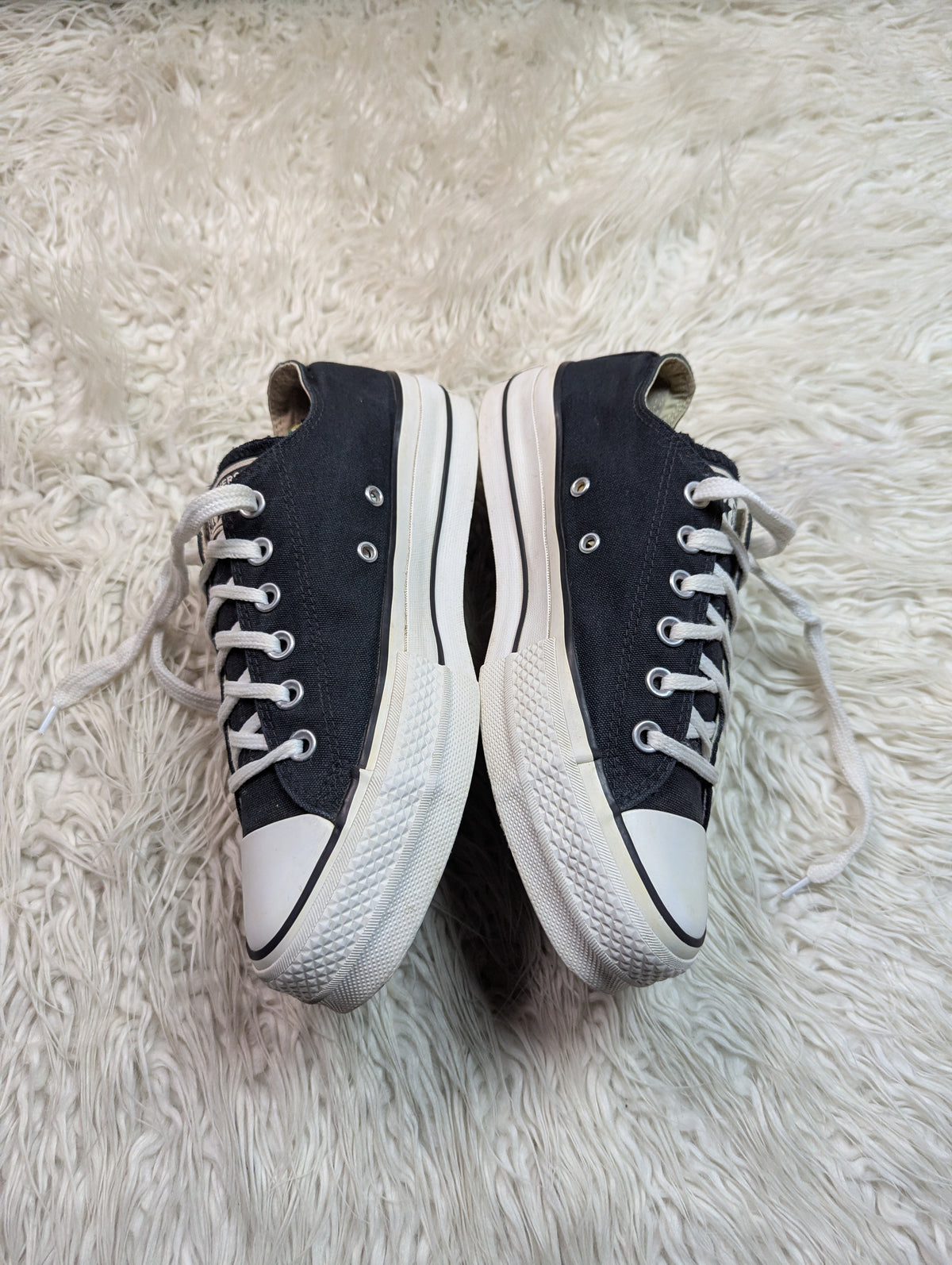 Chuck Taylor | Black & White | Low top| Converse | Platforms