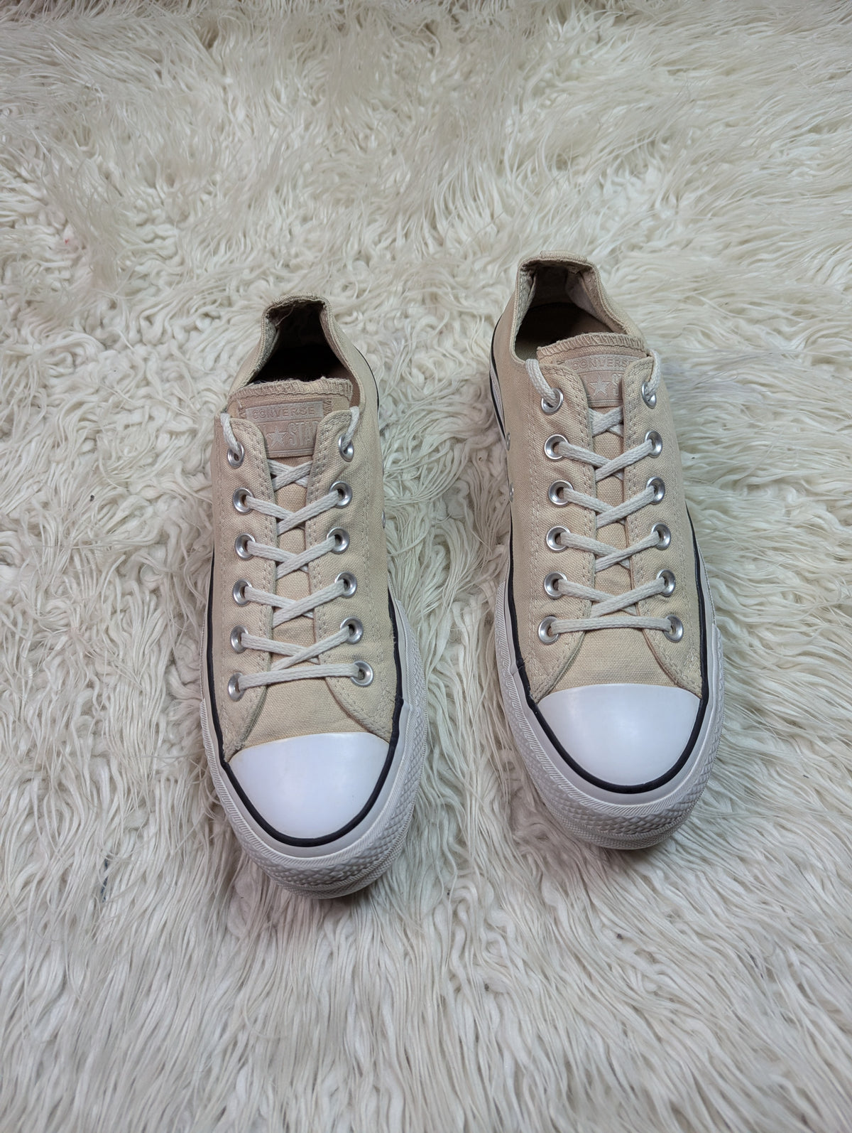 Chuck Taylor | Beige & White | Low top| Converse | Platforms