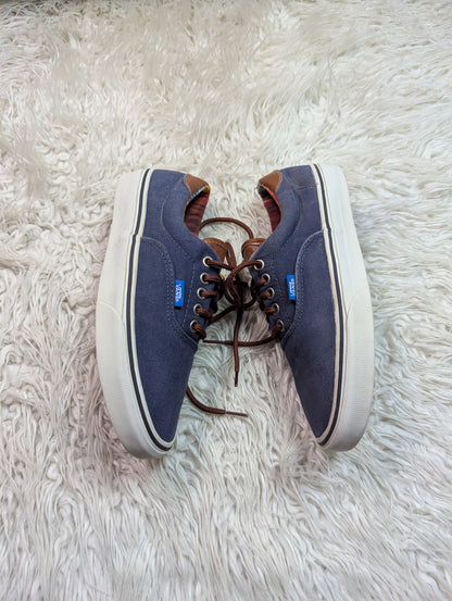 Low-top canvas skate shoes
