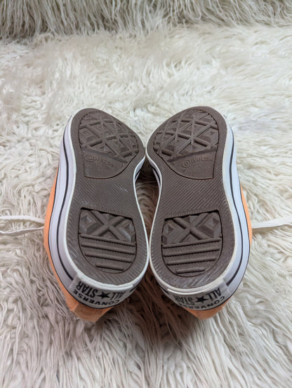 Chuck Taylor | Peach & White | Lo top | Converse