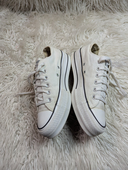 Chuck Taylor | White | Lo top | Platform | Converse