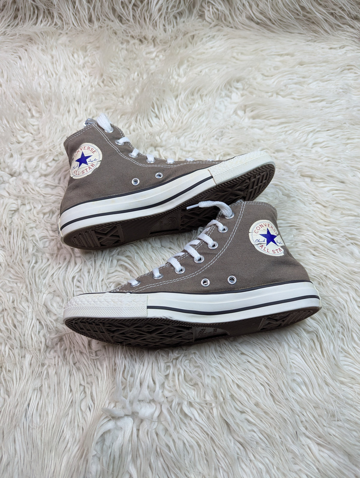 Chuck Taylor | Grey & White | High top| Converse