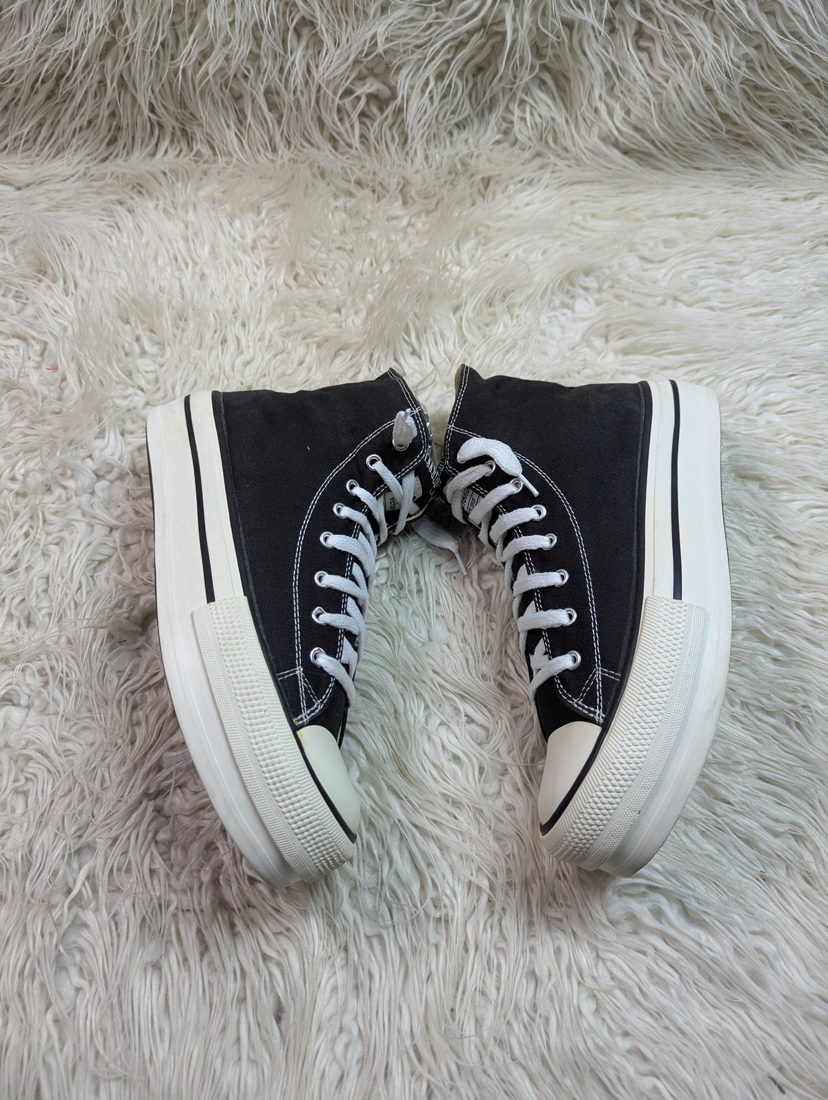 Victoria Tribu high-top canvas platform | Black & white