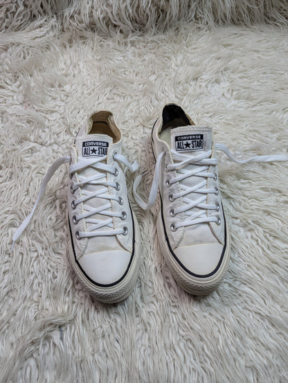 Chuck Taylor | White | Lo top | Converse | Platform