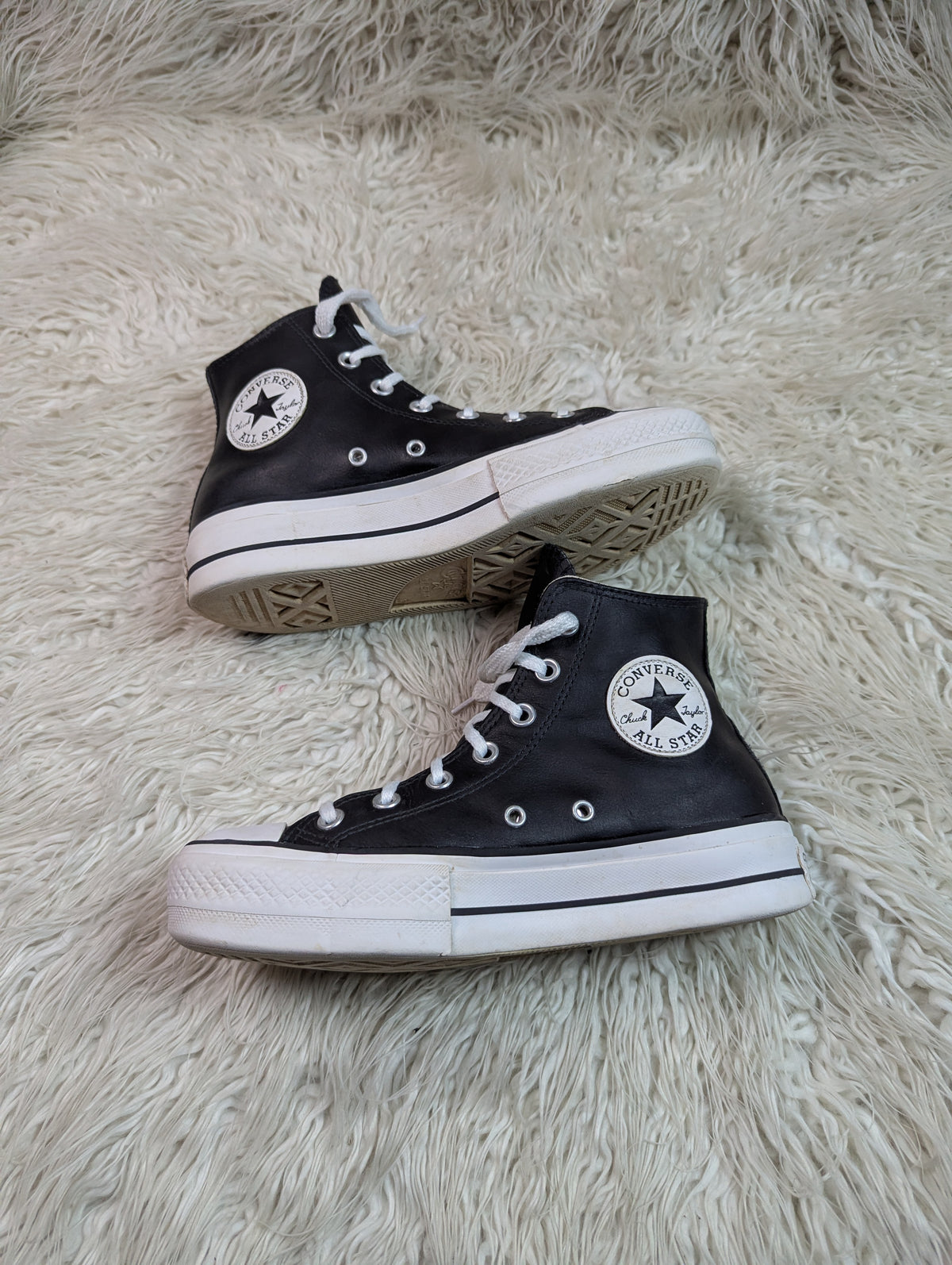 Chuck Taylor | Black & White | Leather | High top| Converse | Platforms