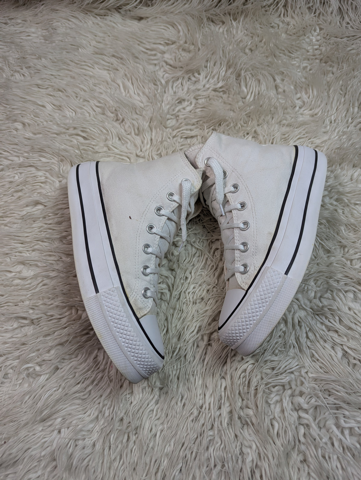 Chuck Taylor | Black & White | High top| Converse | Platforms
