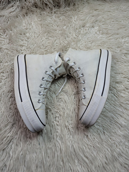 Chuck Taylor | Black & White | High top| Converse |platform