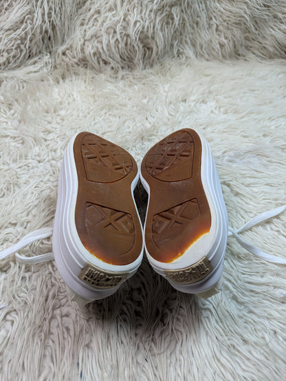 Chuck Taylor | White | Lo top | Converse | platform