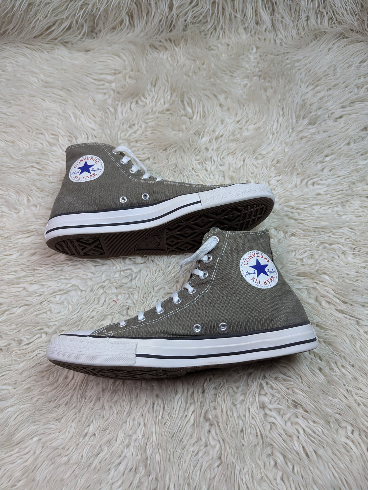 Chuck Taylor | Grey & White | High top| Converse