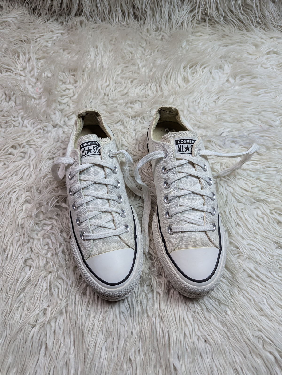 Chuck Taylor | White | Lo top | Platform | Converse