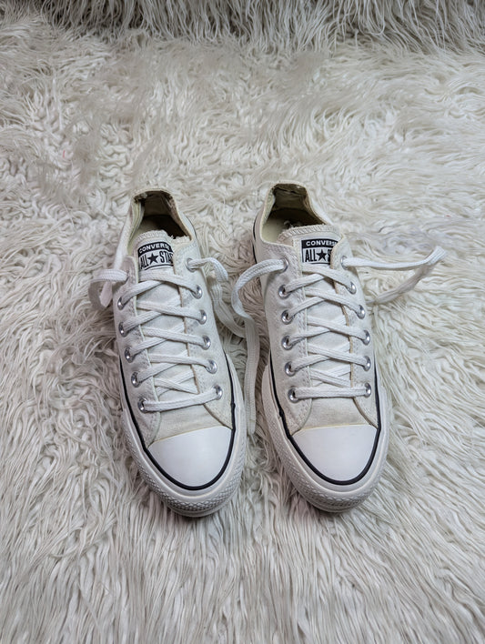 Chuck Taylor | White | Lo top | Platform | Converse