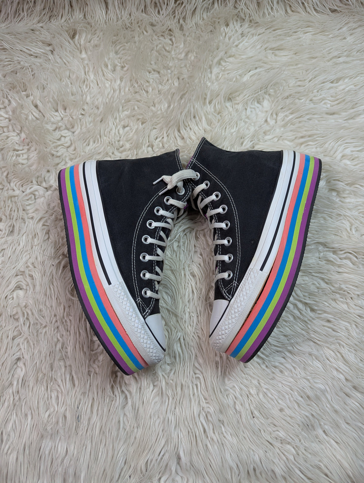 Chuck Taylor | Black & White | High top| Converse | Platforms | EVA High