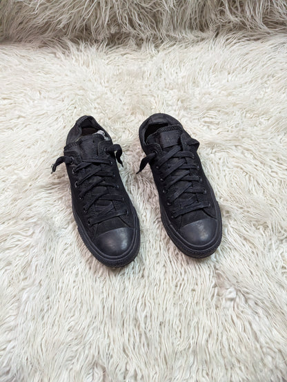 Chuck Taylor | Black | Lo top | Converse