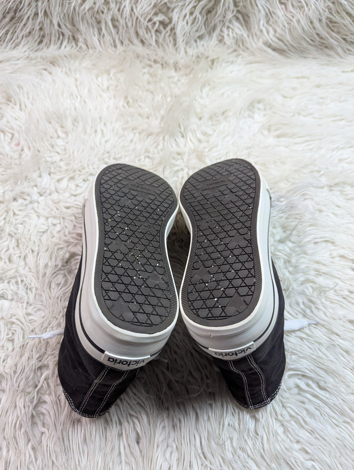 Victoria Tribu high-top canvas platform | Black & white