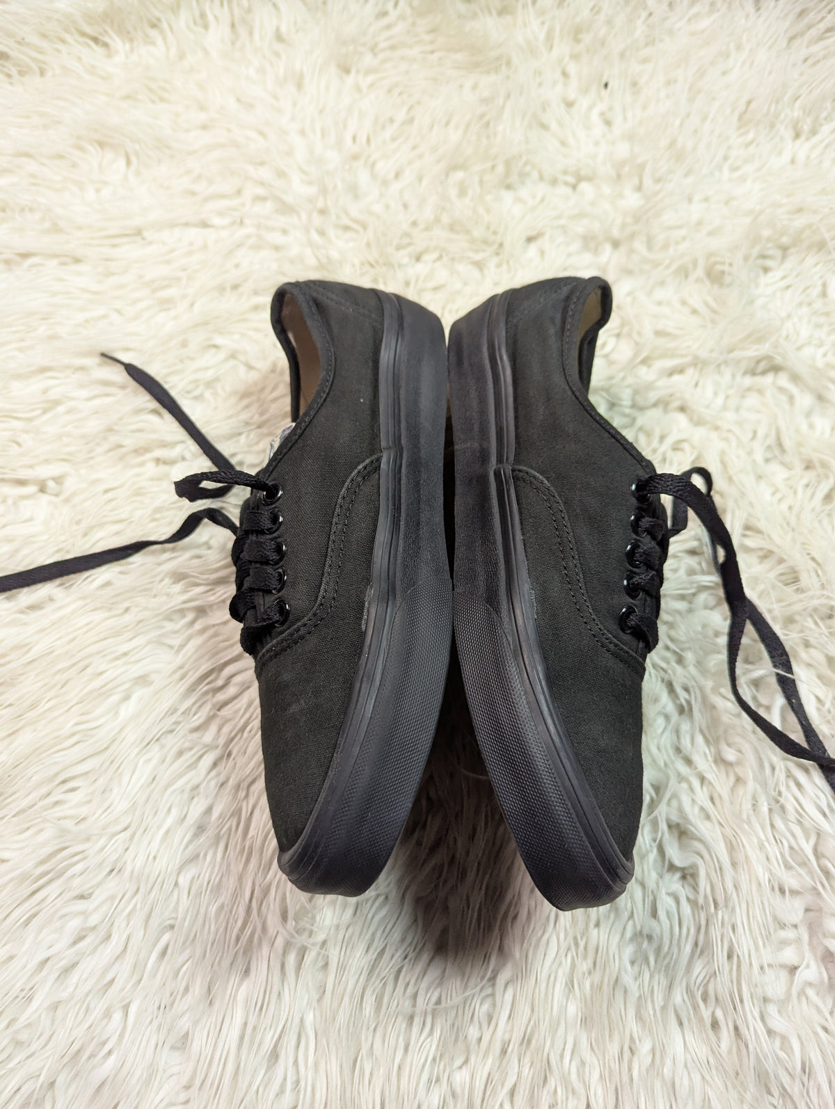 Vans Authentic | Black | Lo Top