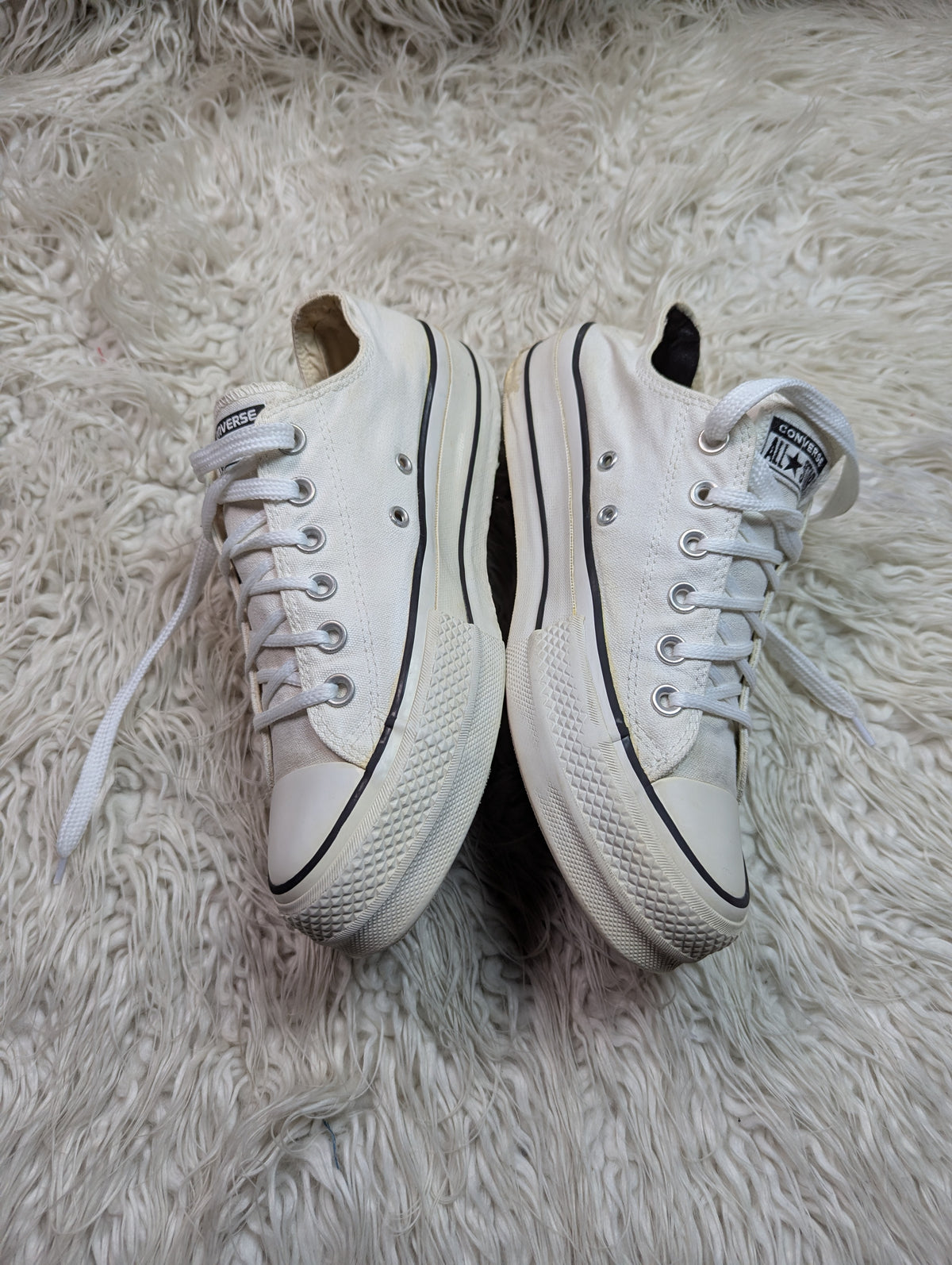 Chuck Taylor | White | Lo top | Converse | Platform