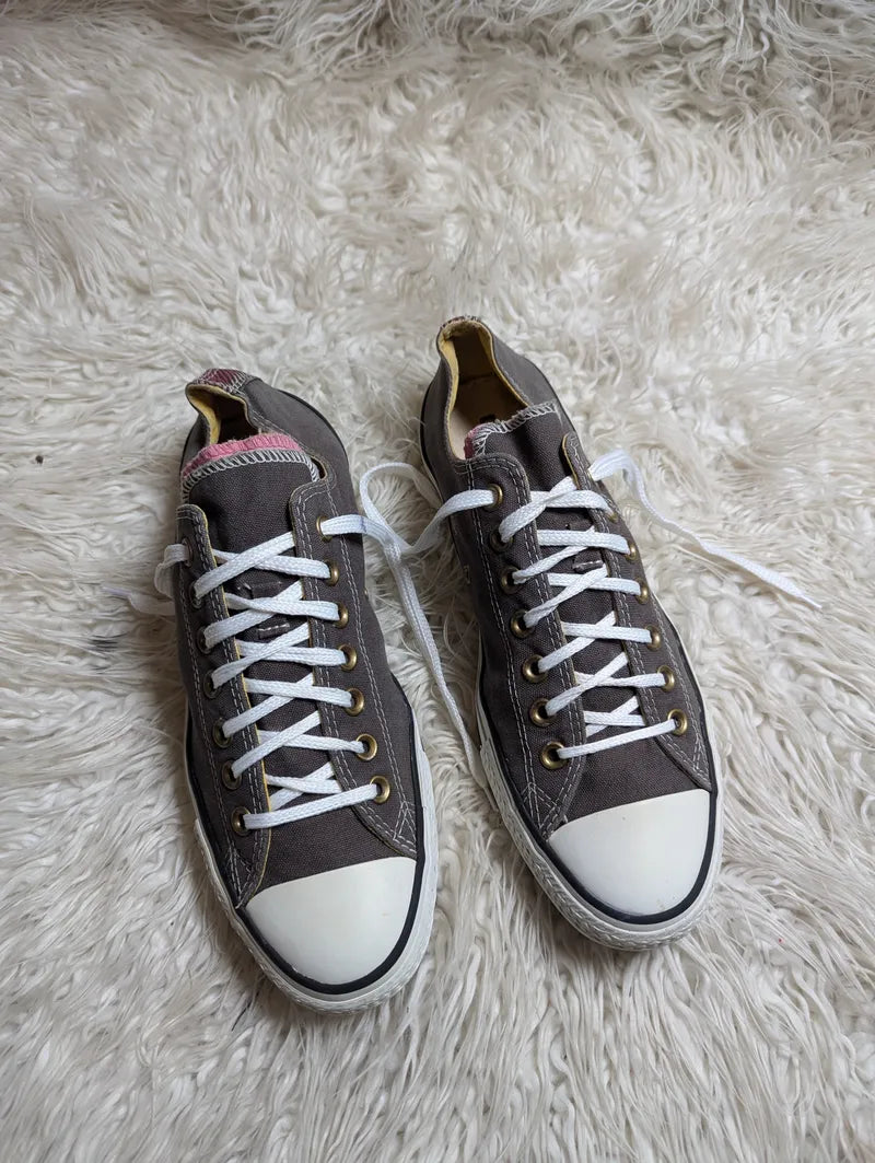 Chuck Taylor | Grey & White | Lo top | Converse