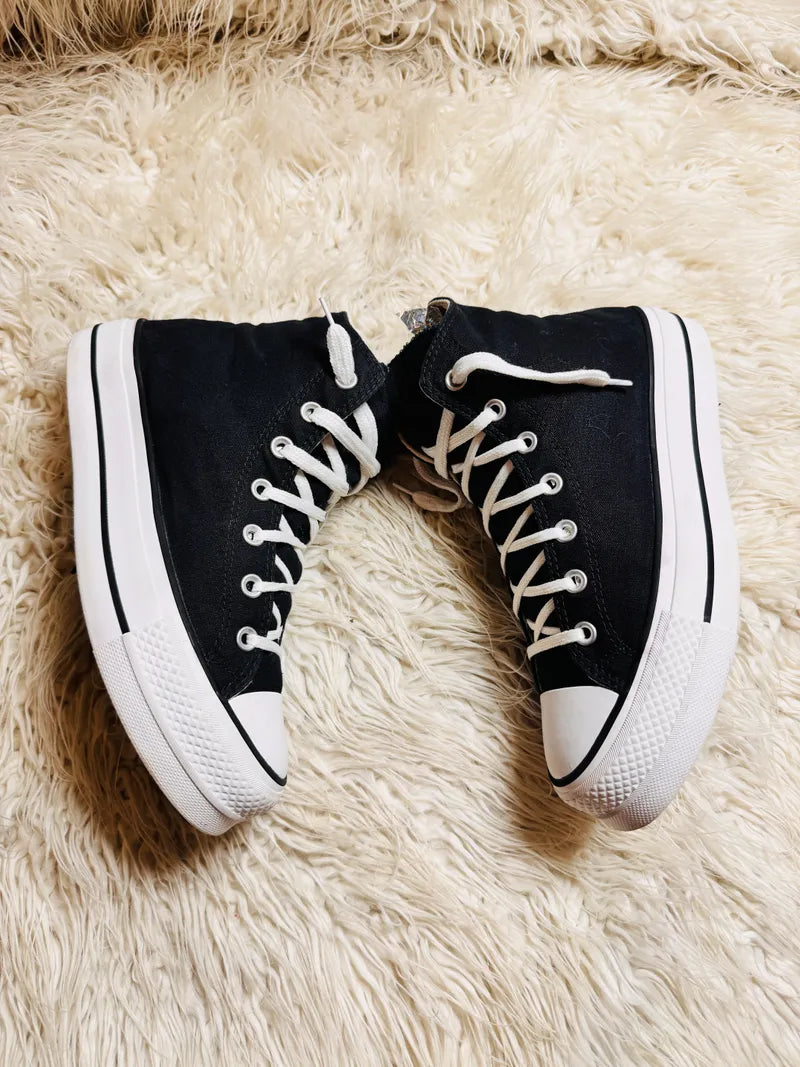 Chuck Taylor | Black & White | High top | Hi Sole
