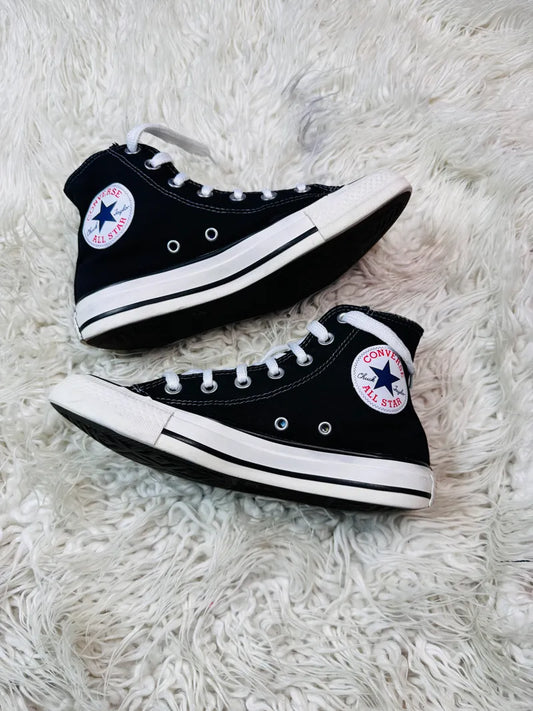 Chuck Taylor | Black & White | High top| Converse