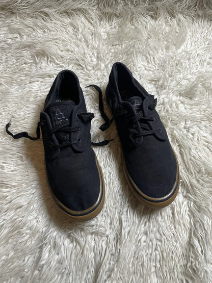 Lucida | Black | At Wood | Gum sole