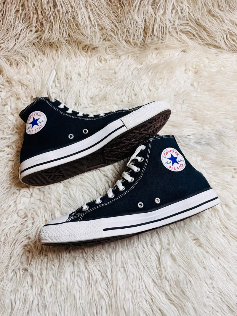 Chuck Taylor | Black & White | High top| Converse