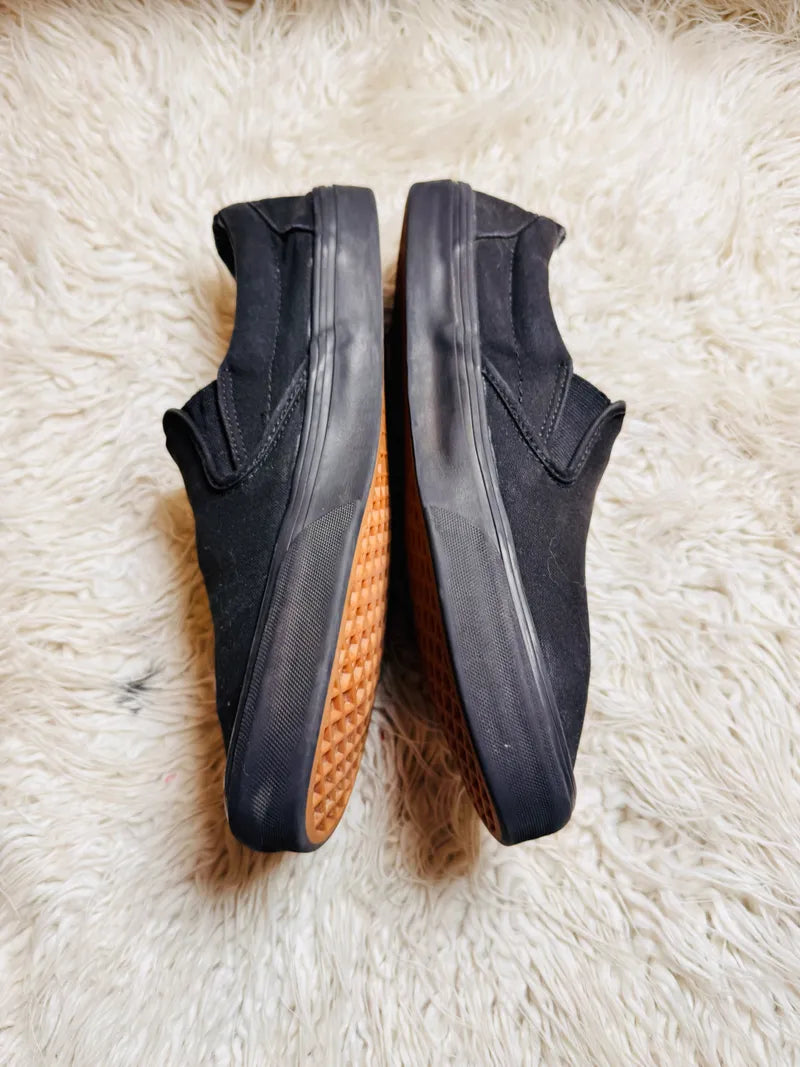 Vans | Black  | Slip Ons