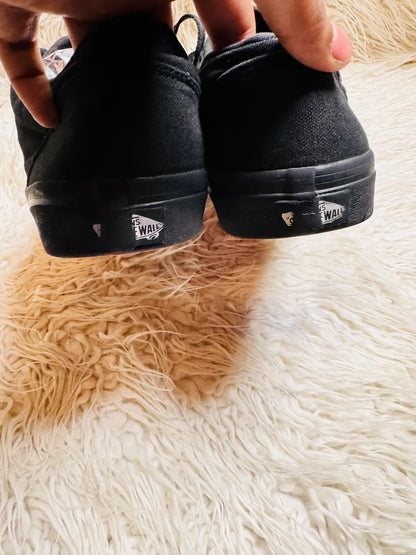 Vans Authentic | Black | Lo Top