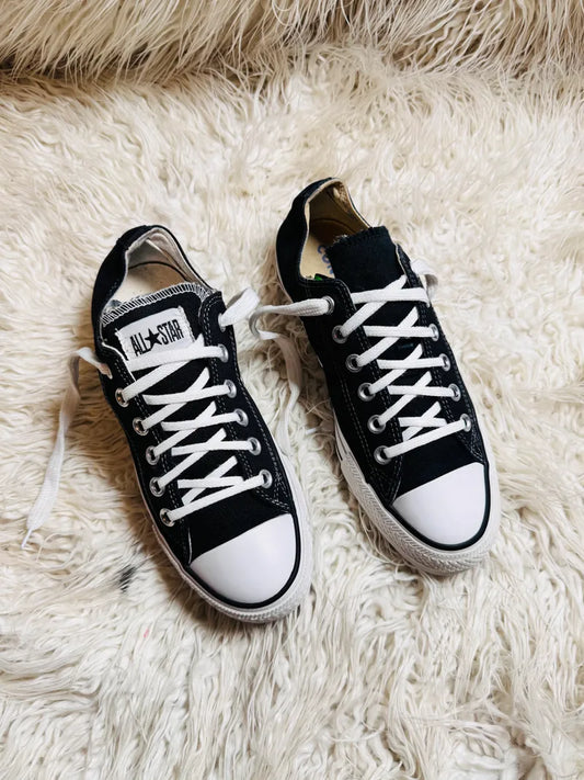 Chuck Taylor | Black & White | Lo top | Converse
