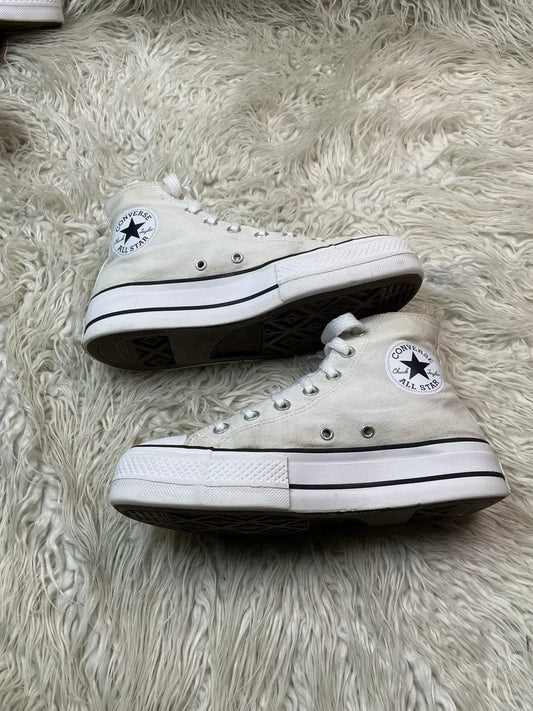 Chuck Taylor | White | High top| Converse | Platforms