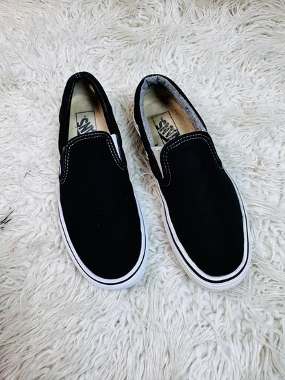 Vans | Black & White | Slip Ons