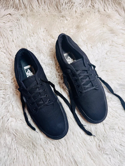 Vans Authentic | Black | Lo Top
