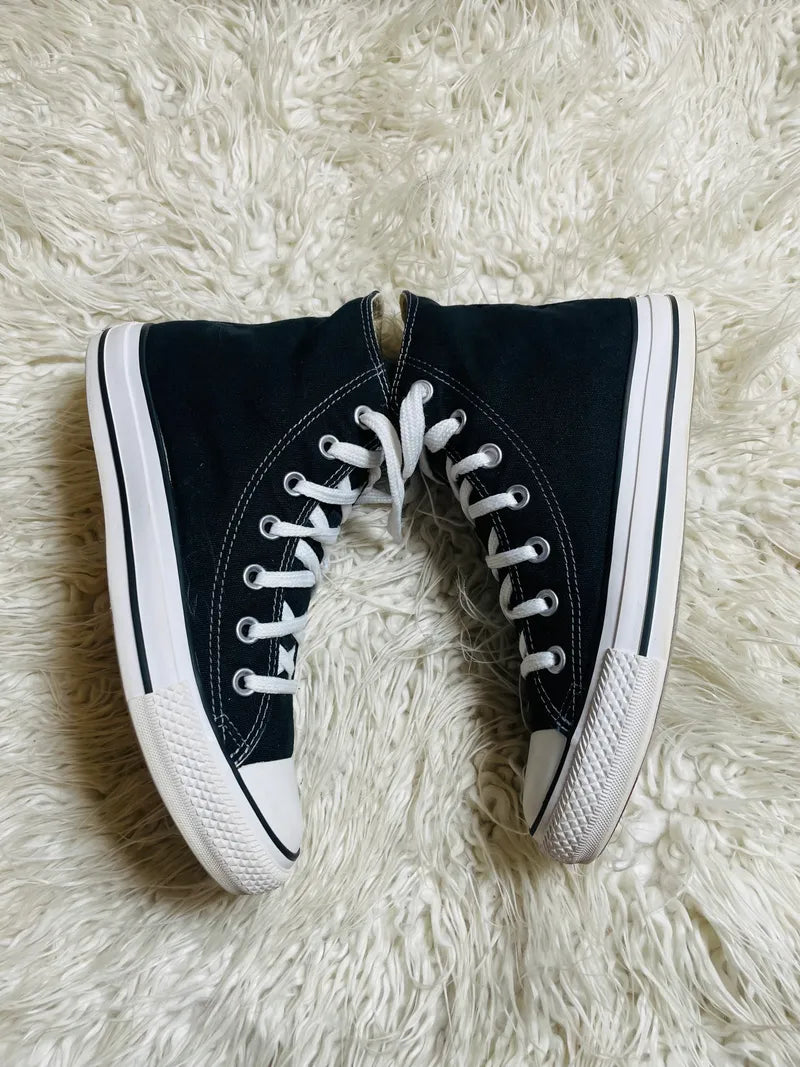 Chuck Taylor | Black & White | High top| Converse