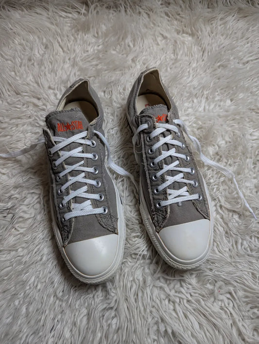 Chuck Taylor | Grey & White | Lo top | Converse