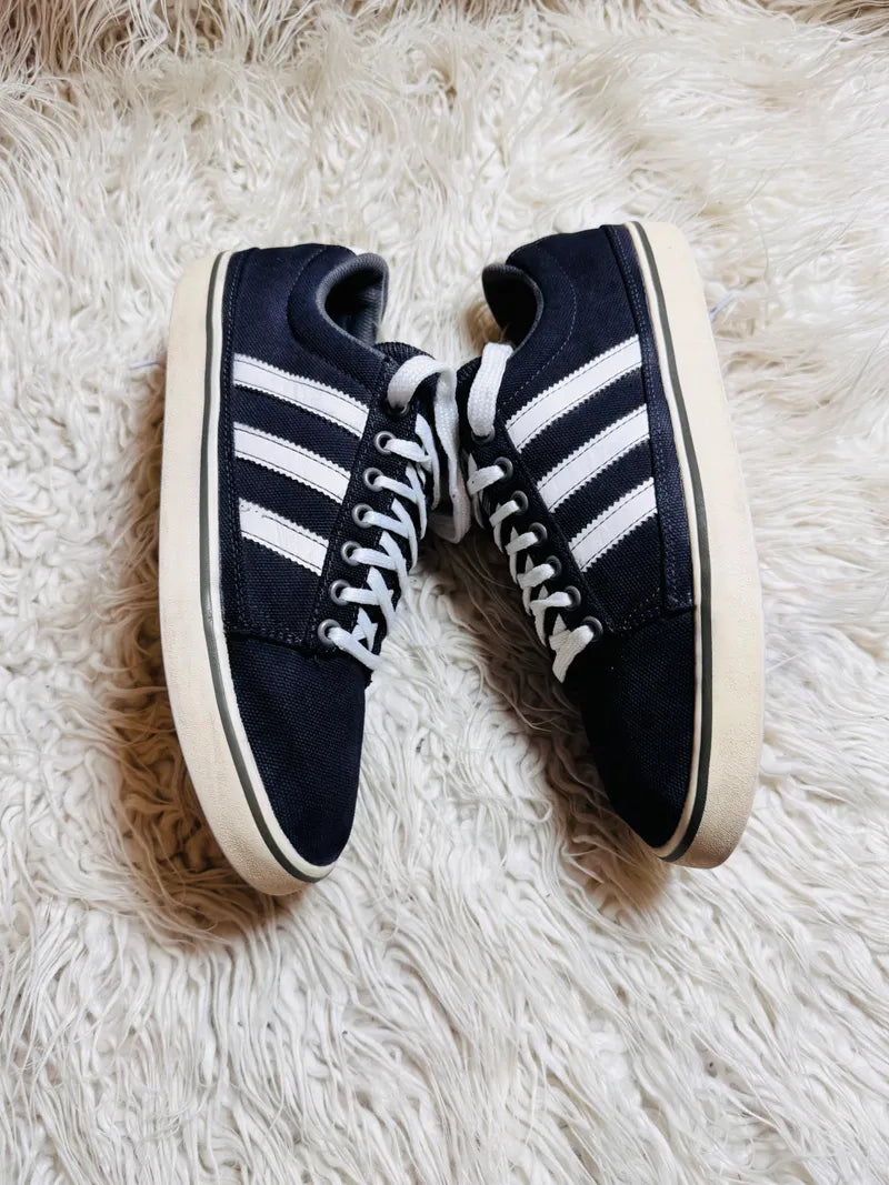 Adidas | Black & White
