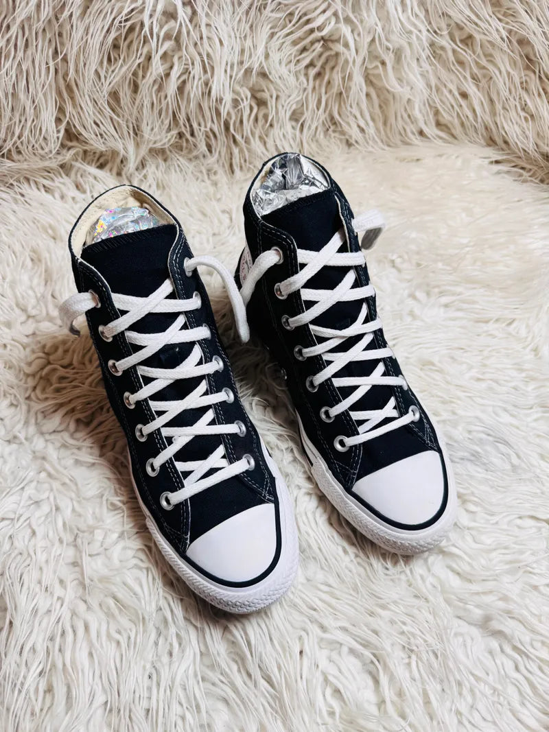 Chuck Taylor | Black & White | High top| Converse