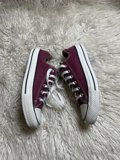 Chuck Taylor | Maroon & White | Lo top | Converse