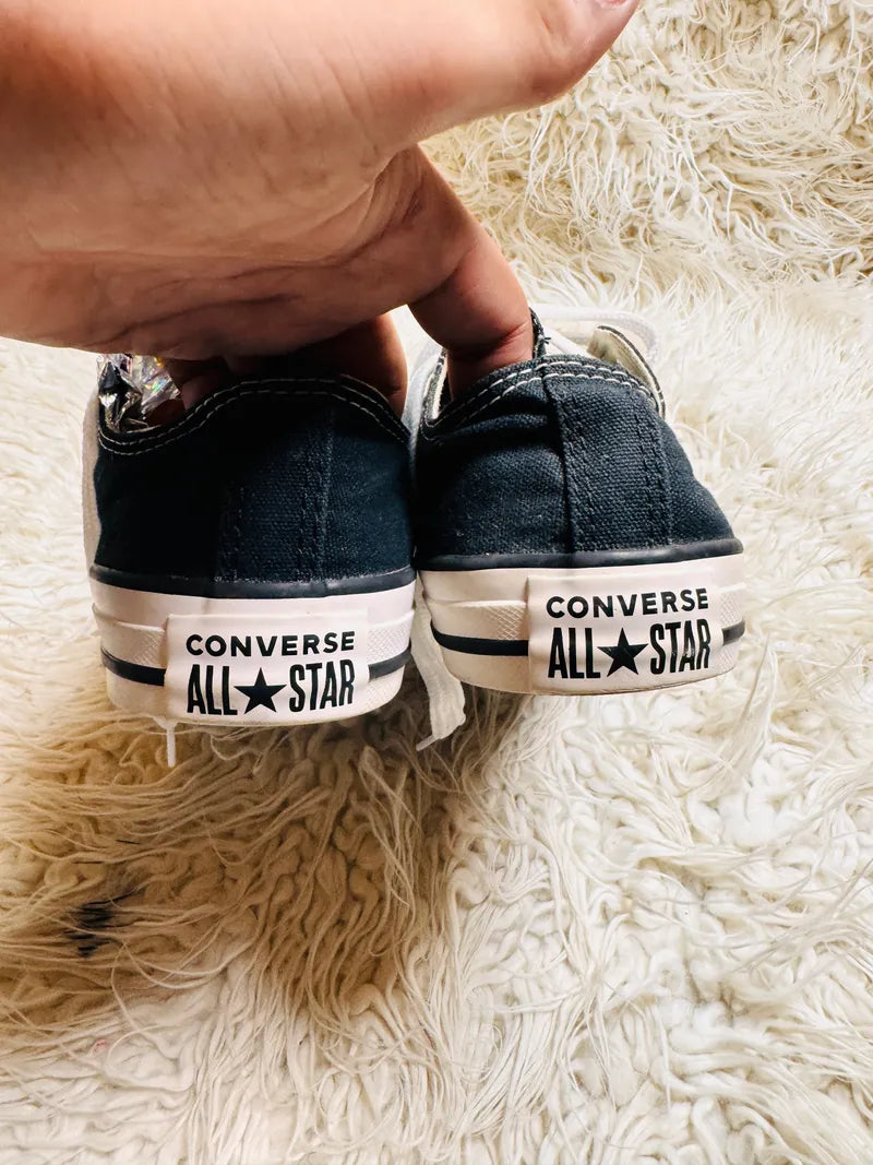 Chuck Taylor | Black & White | Lo top | Converse