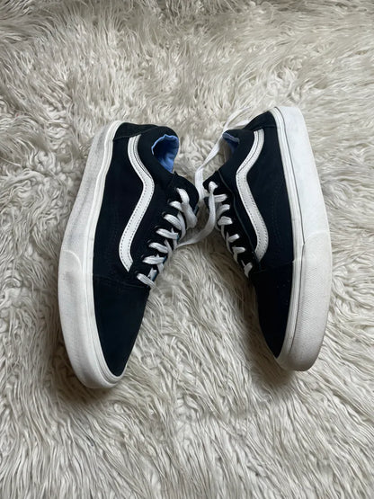 Vans | Black & White | Lo Top | Old Skool Padded