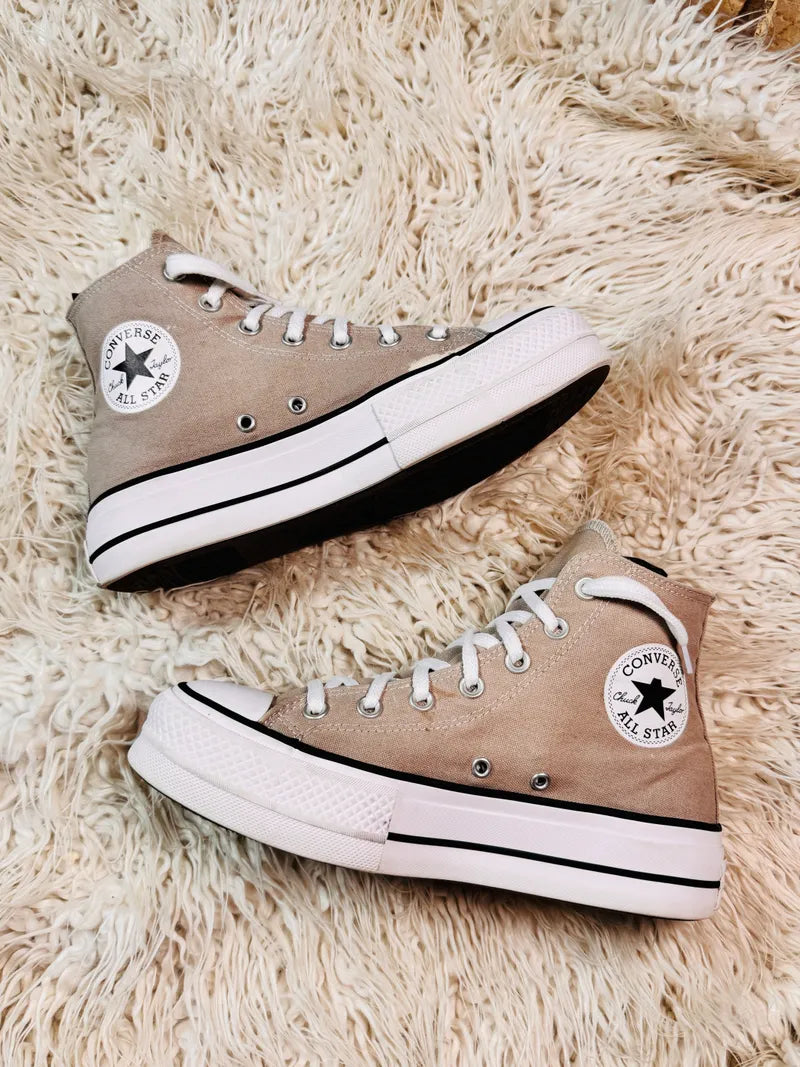 Chuck Taylor | Light brown & White | High top| Converse | Platforms