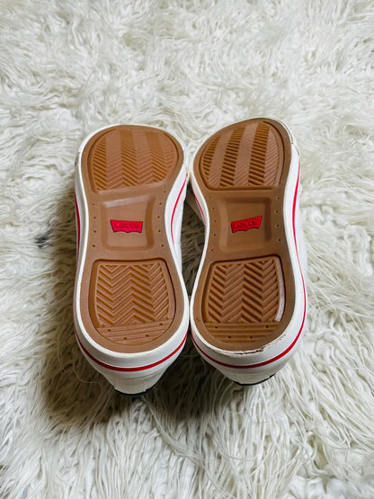 Levi’s | White