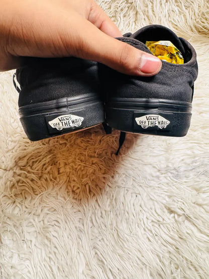 Vans Authentic | Black | Lo Top