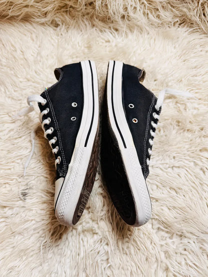 Chuck Taylor | Black & White | Lo top | Converse
