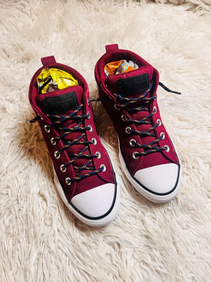 Chuck Taylor | Maroon & White | High top| Converse | Padded