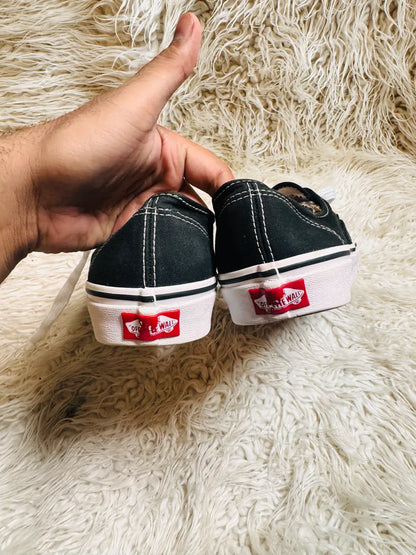 Vans Authentic Black Lo Top