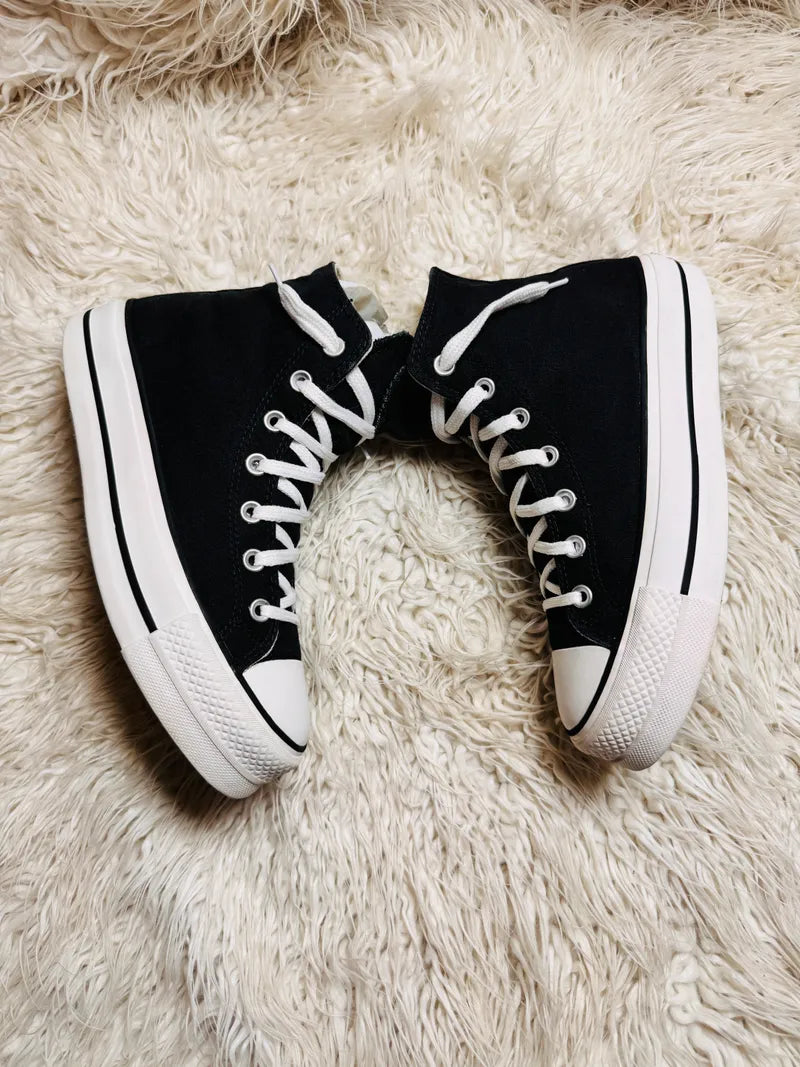 Chuck Taylor | Black & White | High top | Hi Sole