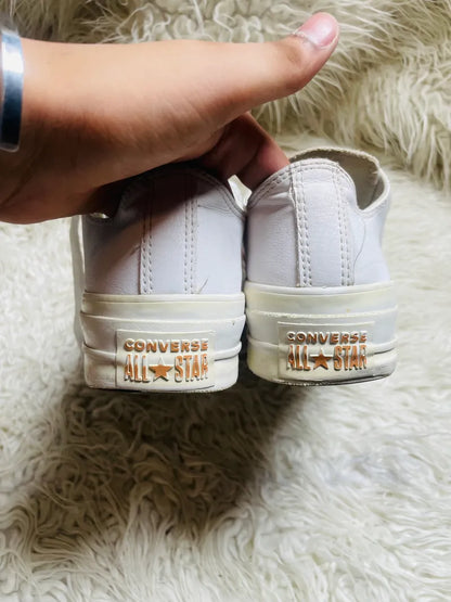 Chuck Taylor | Cream Patent Leather | Lo top | Converse